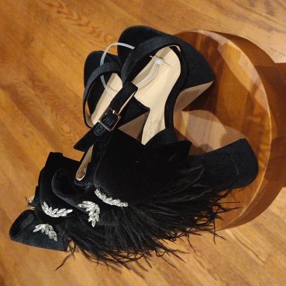 Antonio Melani Black Velvet Rhinestone Platform Heels Size 8 NWT - Picture 4 of 7